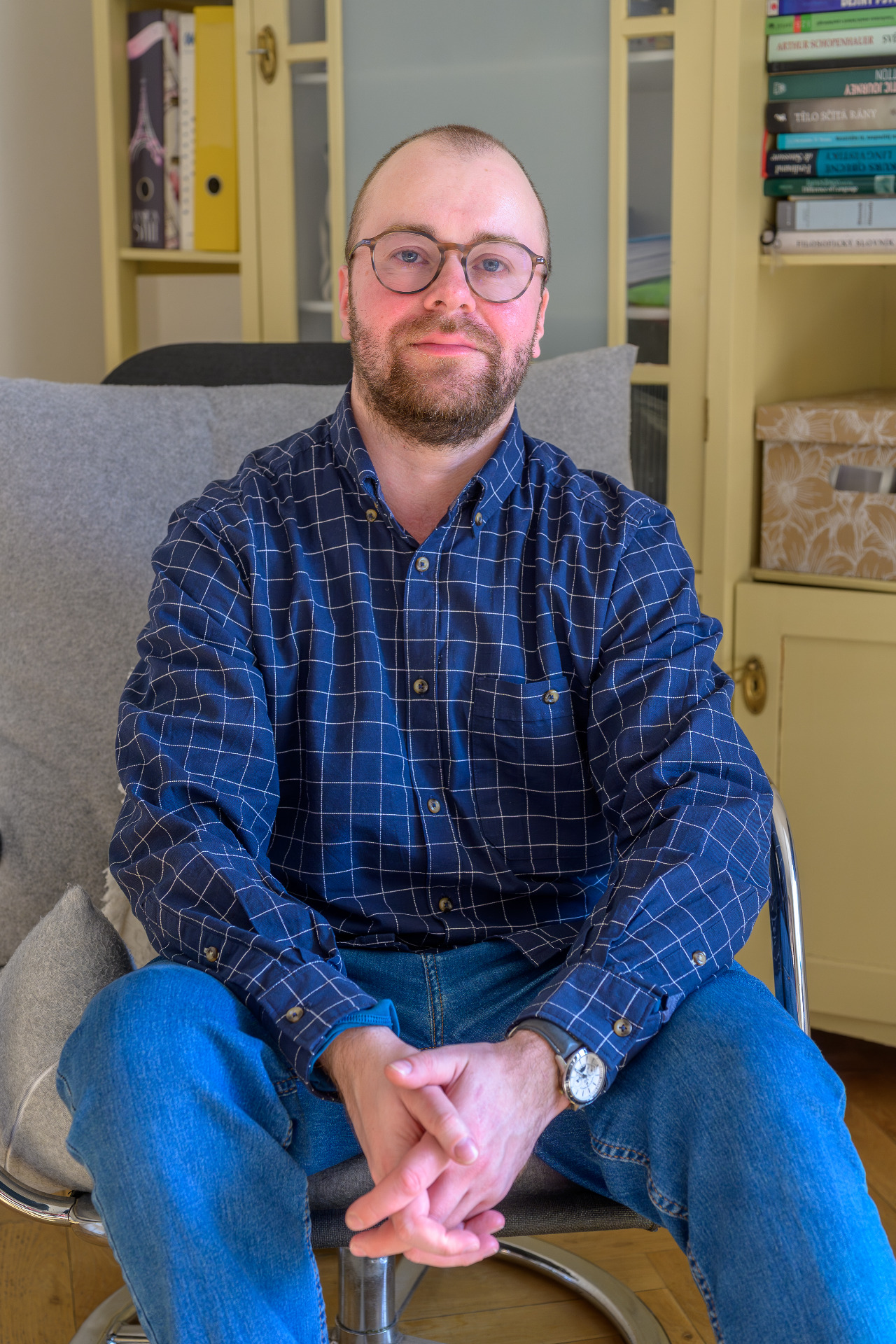 Mgr. Matěj Fixl v terapeutické pracovně